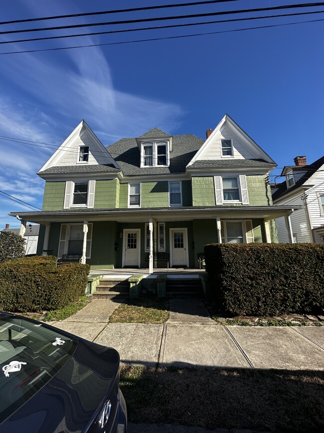 807 Locust St, Unit #2 in Cambridge, MD - Foto de edificio - Building Photo