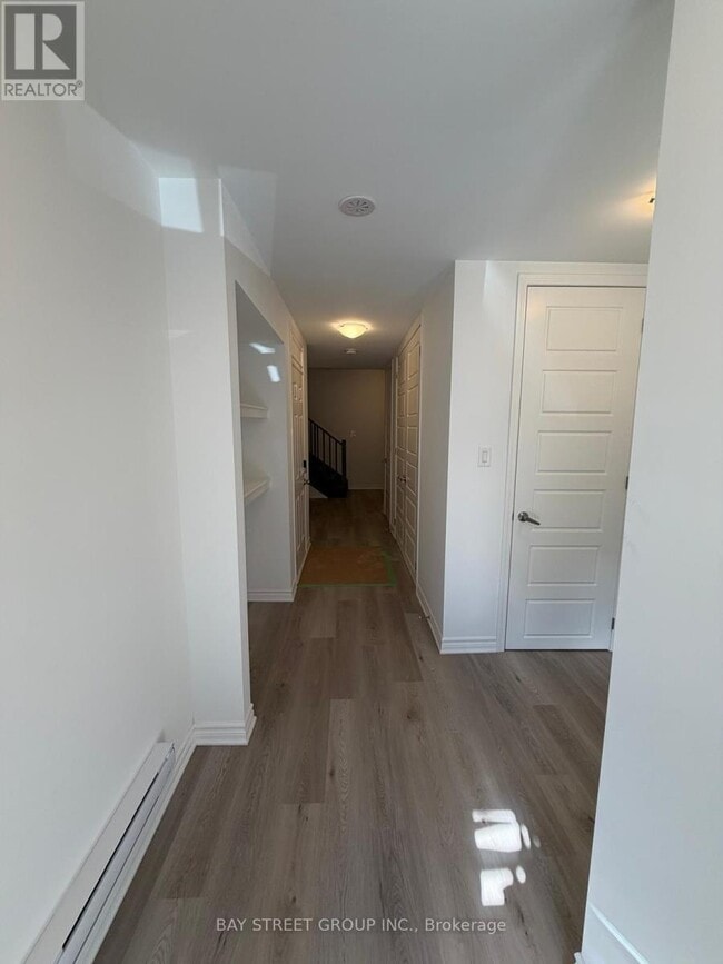 59 Pearen Ln in Barrie, ON - Building Photo - Building Photo