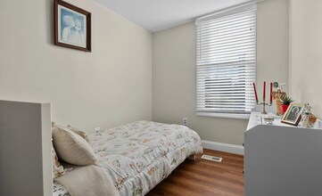 2153 Haworth St, Unit 2A in Philadelphia, PA - Building Photo - Building Photo