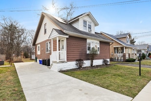 106 Congress Ave, Unit 1 in Oaklyn, NJ - Building Photo