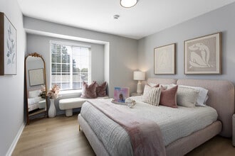 Shawnee Station in Shawnee, KS - Building Photo - Building Photo