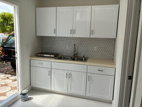 19531 NW 58th Ave in Hialeah, FL - Building Photo - Building Photo