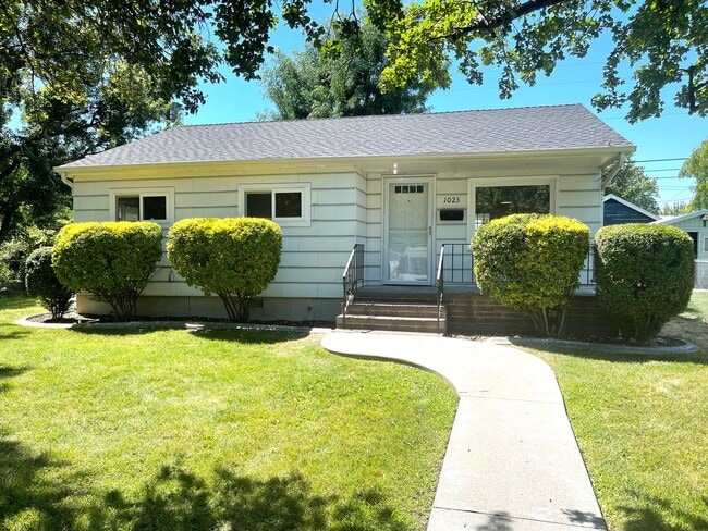property at 1023 Sanford Ave