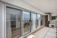 109 King St E photo'