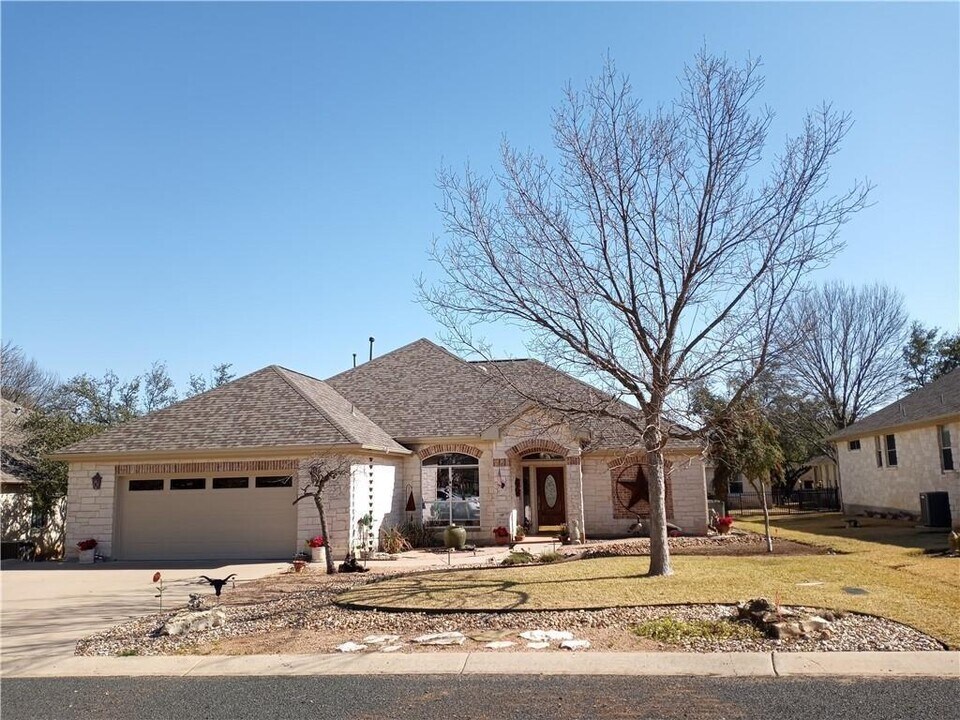 105 Terlingua Trail in Georgetown, TX - Foto de edificio