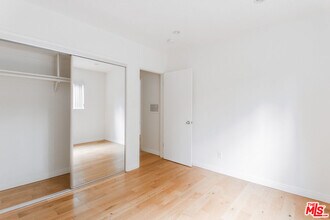 420 Raymond Ave in Santa Monica, CA - Foto de edificio - Building Photo