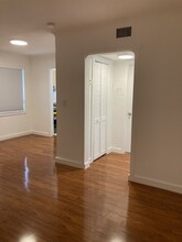 2101 Bay Dr, Unit Apartment 3 in Miami, FL - Building Photo - Building Photo