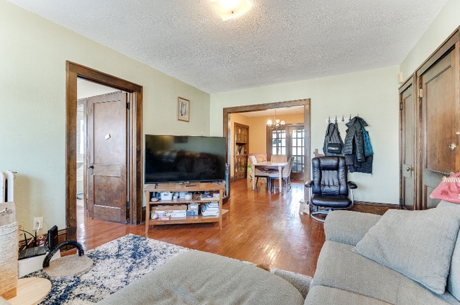 1160 Raymond Ave in St. Paul, MN - Building Photo - Building Photo