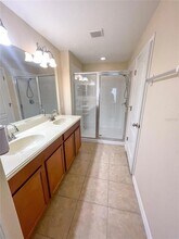 7538 Turtle View Dr in Ruskin, FL - Foto de edificio - Building Photo