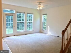 9028 Dahlgren Rd in King George, VA - Foto de edificio - Building Photo