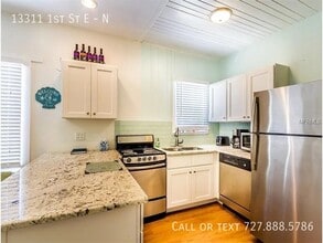13311 1st St E in Madeira Beach, FL - Building Photo - Building Photo