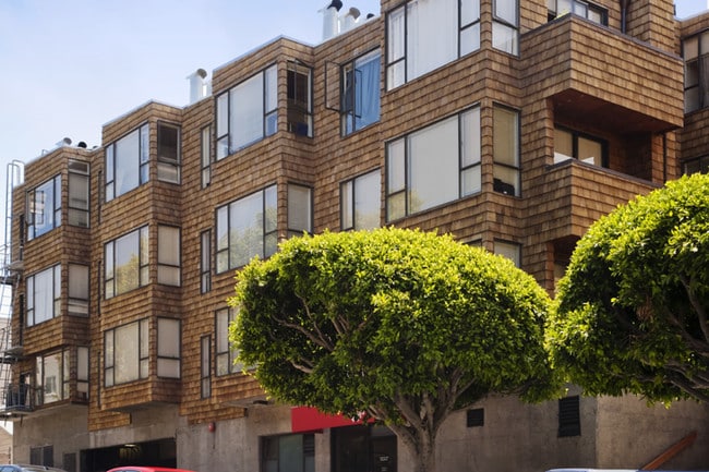 2133 Stockton Street Apartments