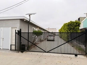2881 Logan Ave in San Diego, CA - Building Photo - Building Photo