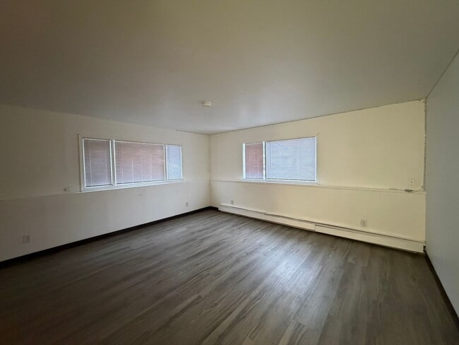 138 N Klevin St in Anchorage, AK - Building Photo - Building Photo