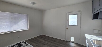 901-905 E High Ave in Redlands, CA - Building Photo - Building Photo