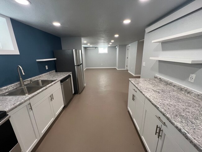 property at 224 S Gibson St