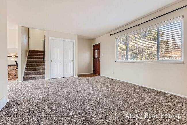 3135 Montebello Dr W in Colorado Springs, CO - Building Photo - Building Photo