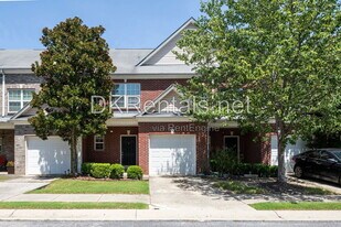 2555 Flat Shoals Rd in College Park, GA - Building Photo