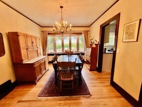 6014 Poppleton Ave in Omaha, NE - Building Photo - Building Photo