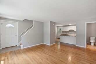 14 Rose Terrace Cir in Arundel, ME - Building Photo - Building Photo