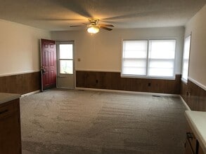 1405 W Divine St in Dunn, NC - Building Photo - Building Photo