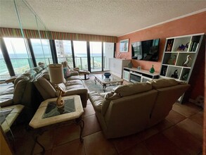 2301 S Ocean Dr, Unit #1405 in Hollywood, FL - Building Photo - Building Photo