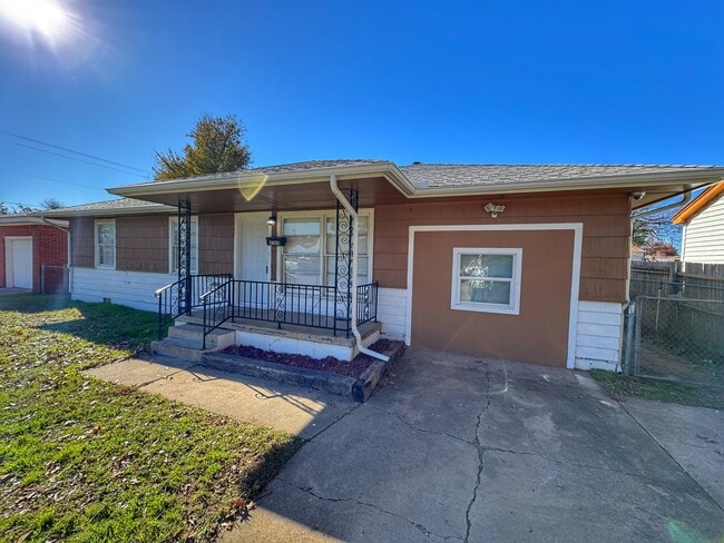 4305 N Libby Ave
