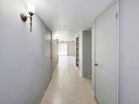 16810 Glamis Ln in Houston, TX - Building Photo