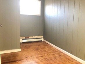 122 Williams Ave in Jersey City, NJ - Foto de edificio - Building Photo