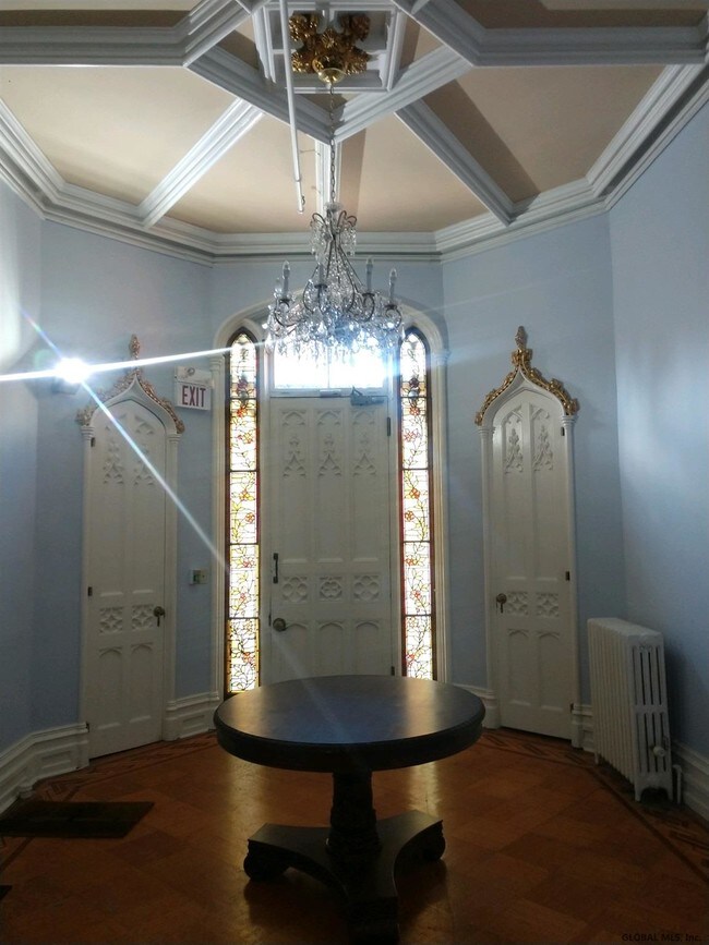 21 Elk St-Unit -201 & 401 in Albany, NY - Building Photo - Building Photo