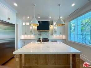 9607 Kirkside Rd in Los Angeles, CA - Building Photo - Building Photo