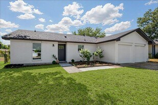 907 Chiswick Dr in Austin, TX - Building Photo