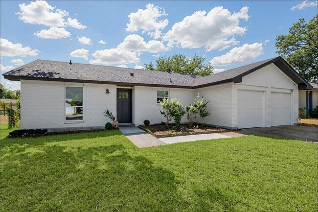 property at 907 Chiswick Dr