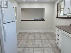 63 Taylor Rd in Ajax, ON - Building Photo - Building Photo