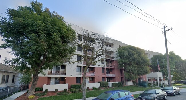 property at 1320 N Monroe St