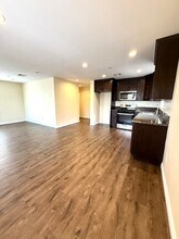 645 E 78th St in Los Angeles, CA - Building Photo - Building Photo
