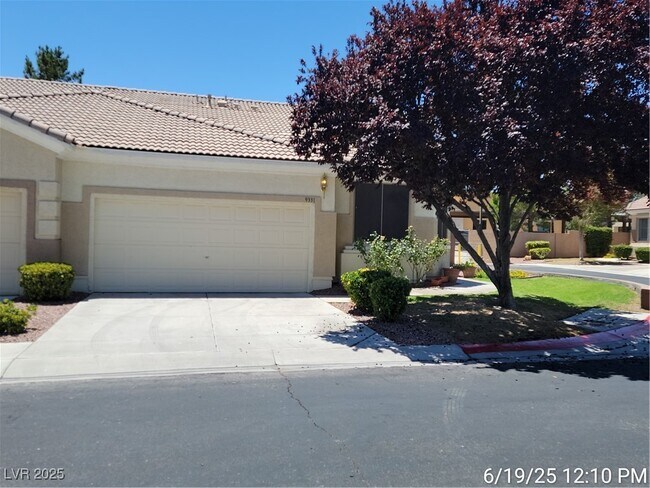 9331 Portland Point Ave in Las Vegas, NV - Foto de edificio - Building Photo