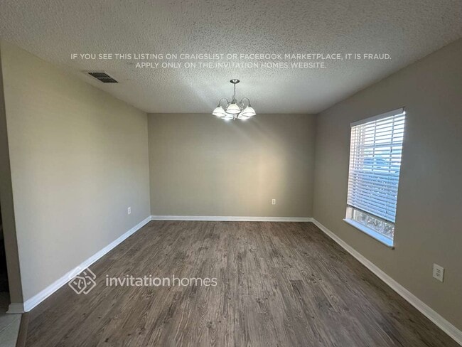 3165 Hoover Dr in Deltona, FL - Foto de edificio - Building Photo