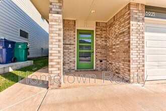 8923 NW 109th Terrace in Oklahoma City, OK - Building Photo - Building Photo