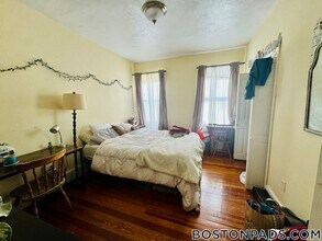 22 Fisher Ave in Boston, MA - Building Photo - Building Photo