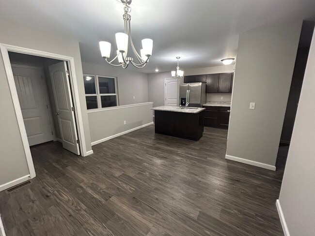 205 Almond Tree Dr in Troy, MO - Building Photo - Building Photo