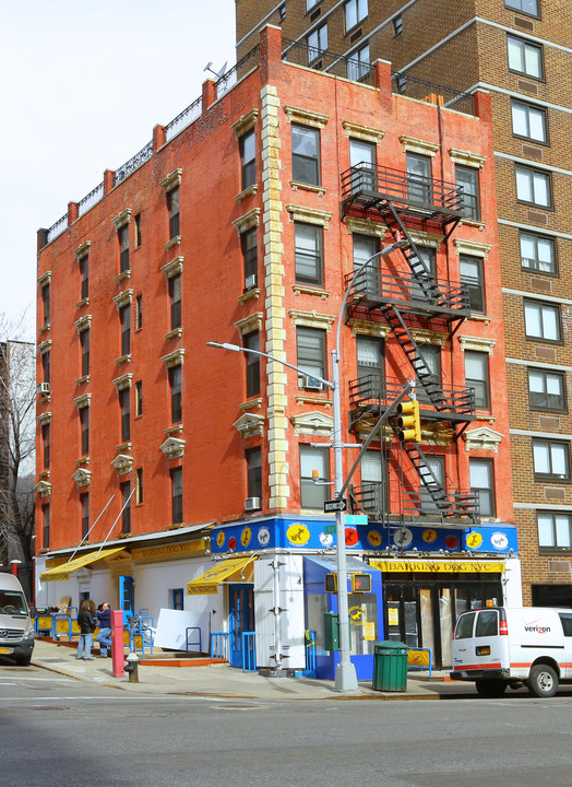 1678 3rd Ave in New York, NY - Building Photo