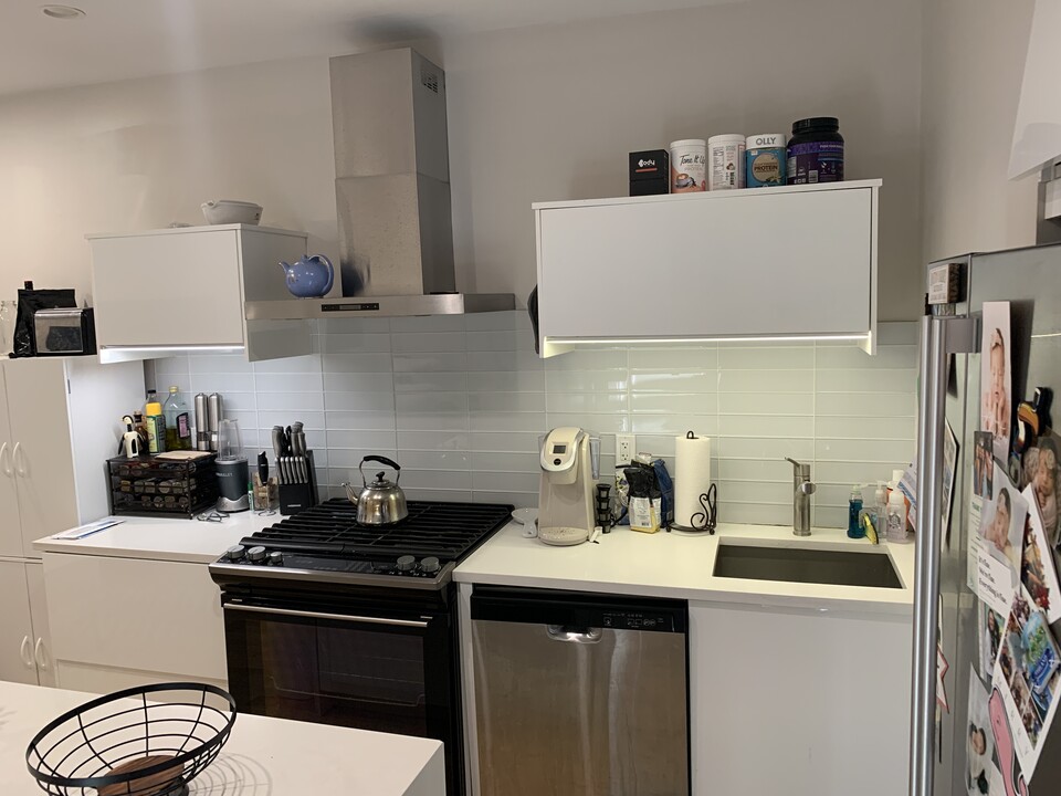 56 Saxton St in Boston, MA - Building Photo