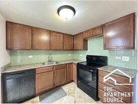 7630 N Milwaukee Ave in Niles, IL - Building Photo