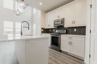 1753 N Festive Wy - 12