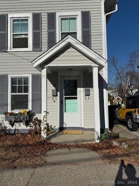 10 Central Ave in Milford, CT - Building Photo