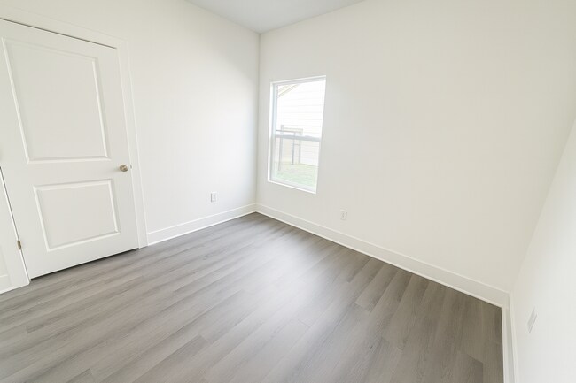 1747-1749 S Hickory Creek Ct in Wichita, KS - Building Photo - Building Photo