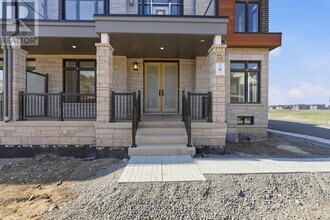 75 Jack Bowerbank Blvd in Oakville, ON - Building Photo - Building Photo