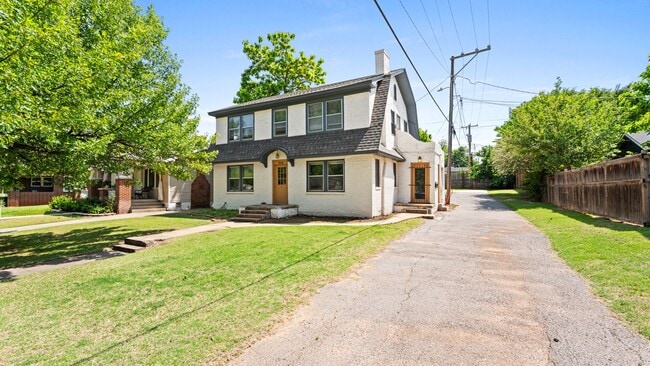 property at 318 NW 27th St