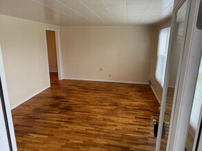 5326 Leota St in Springfield, OR - Building Photo - Building Photo